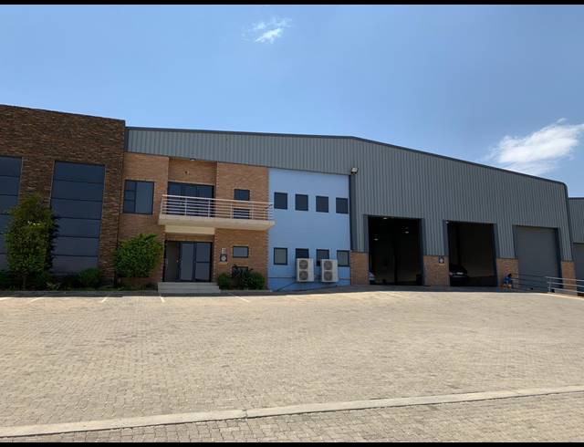 2,191M² WAREHOUSE TO LET IN COSMO BUSINESS PARK